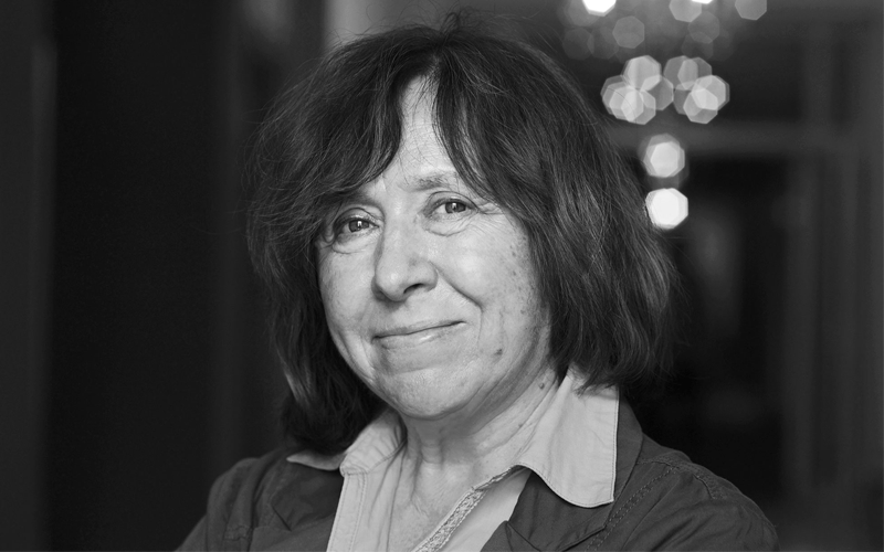 سڤێتلانە ئەلیکسیڤیچ؛ خاوەنی خەڵاتی نۆبڵ هەڕەشەی لێ ئەکرێت