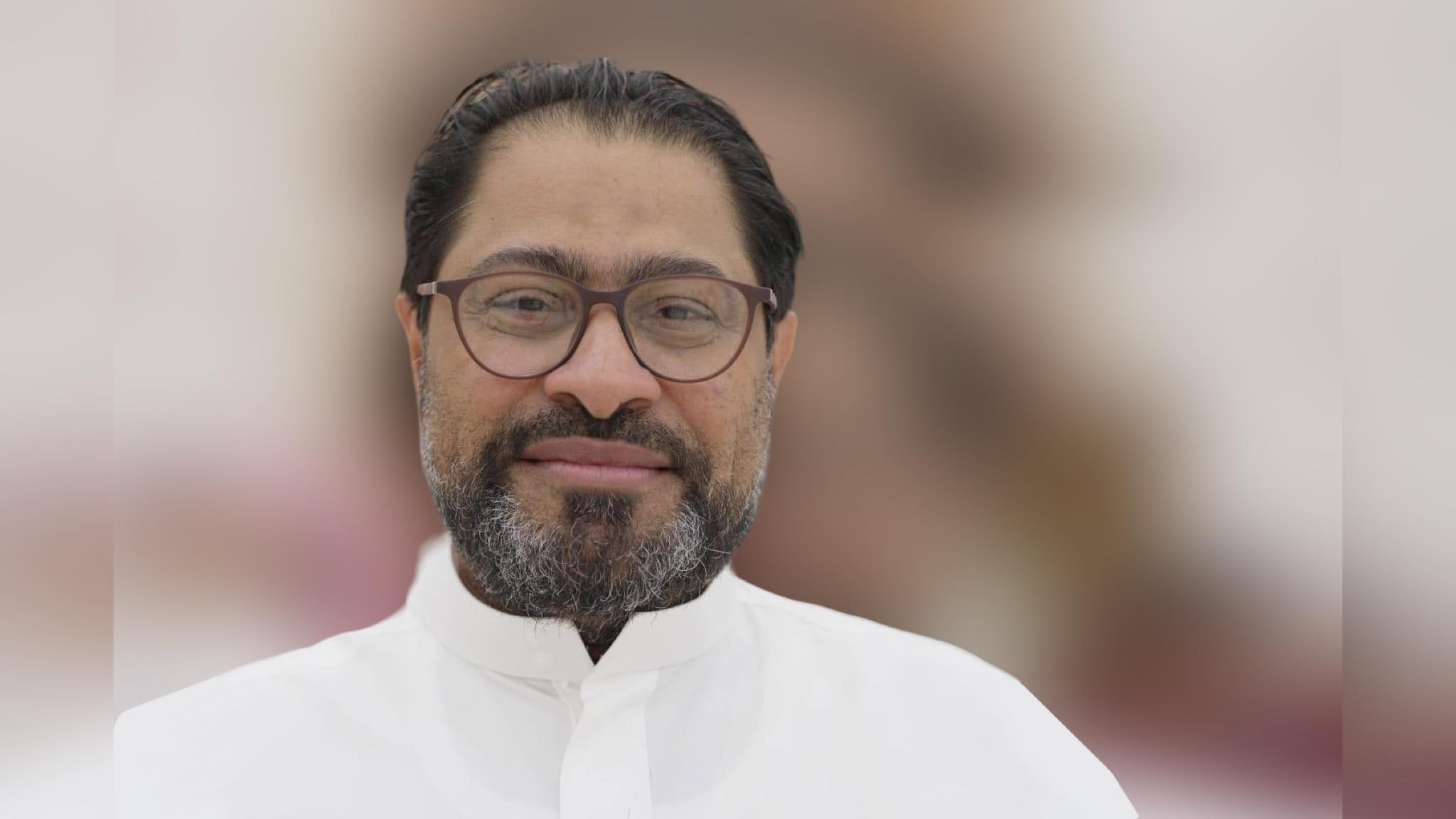 له‌به‌ر‌ده‌م ده‌روازه‌ی چاوه‌ڕوانییه‌كاندا