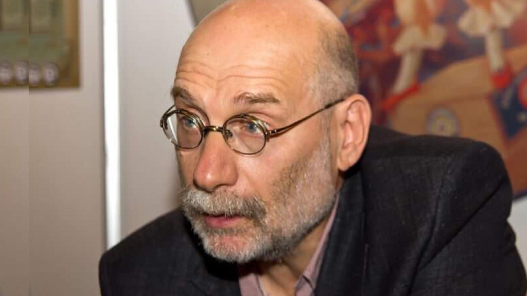 مۆسكۆ نووسه‌رێكی ناوداری خۆی به‌ تیرۆریست و تووندڕه‌و ناوده‌بات