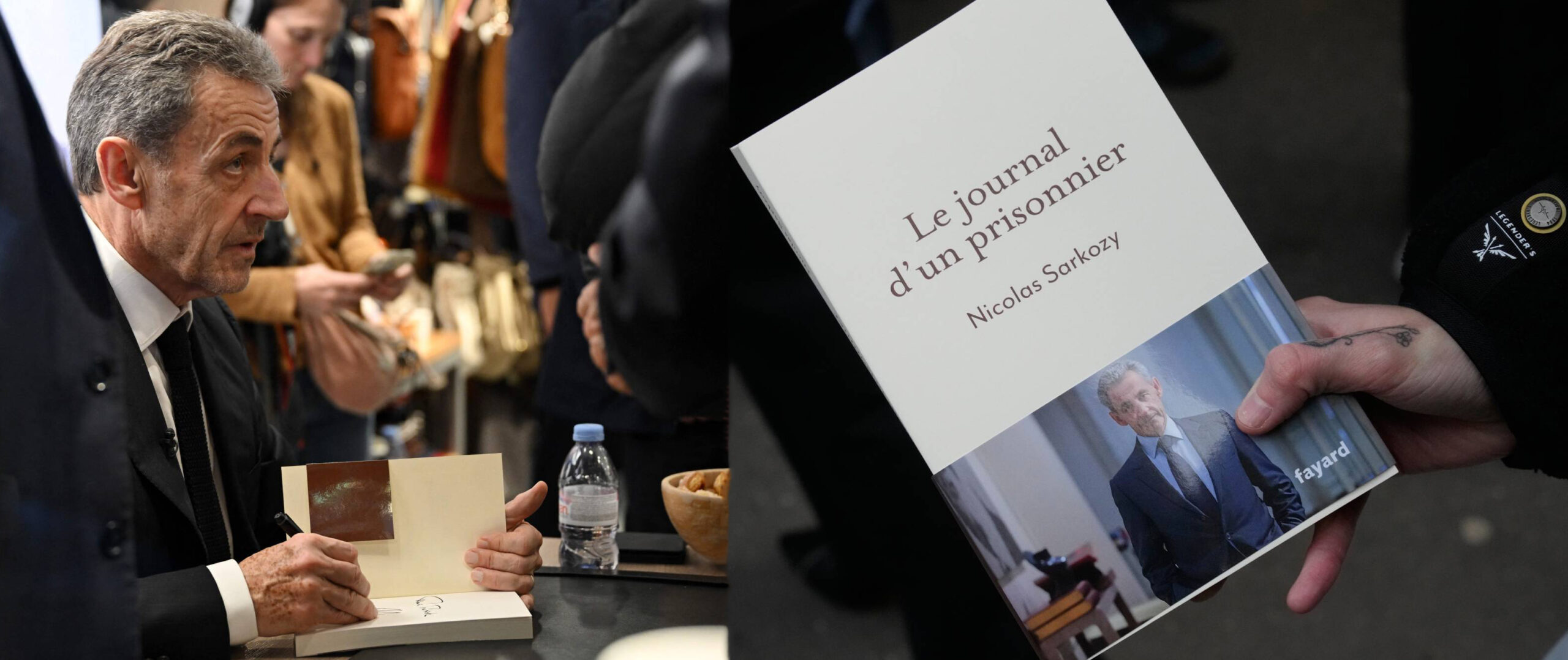 نیکۆلای سارکۆزی و کتێبە نوێیەکەی (ڕۆژانەی زیندانییەک)